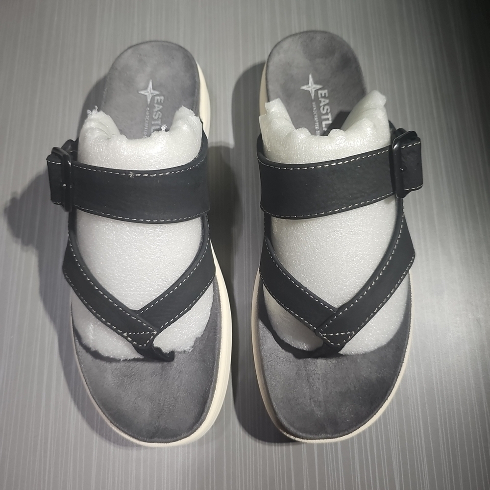 Eastland Commonwealth Women’s Sandals In Black Size 9 NEW In Box - Picture 2 of 12